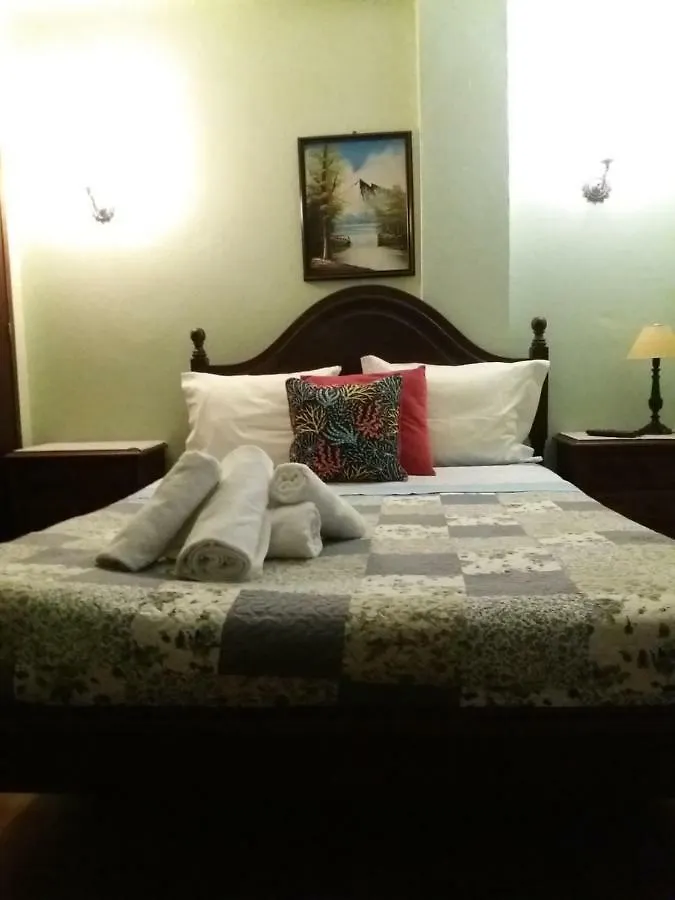 Guest House Pacifica Quarteira 2*,